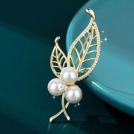 Maple Leaf Hijab Brooch