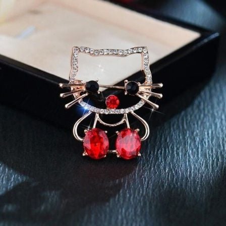 Hello Kitty Brooch /hijab pin